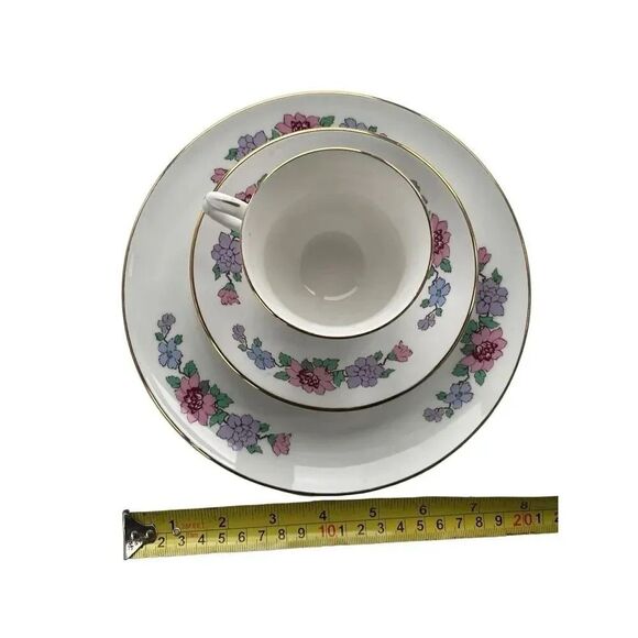 Staffordshire Fine Bone China 3Pc Place Setting Plate Teacup & Saucer White OS - Picture 3 of 12